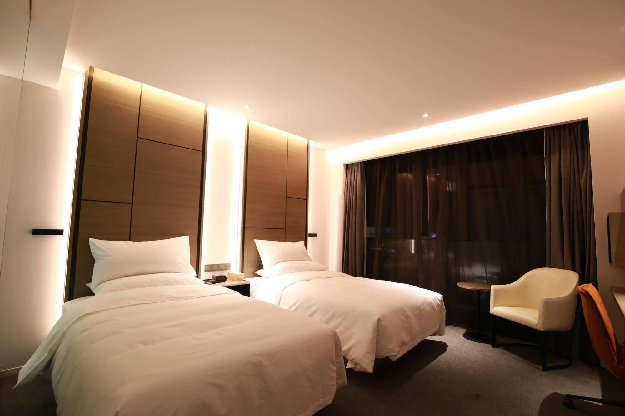 Innside By Melia Zhengzhou Esterno foto